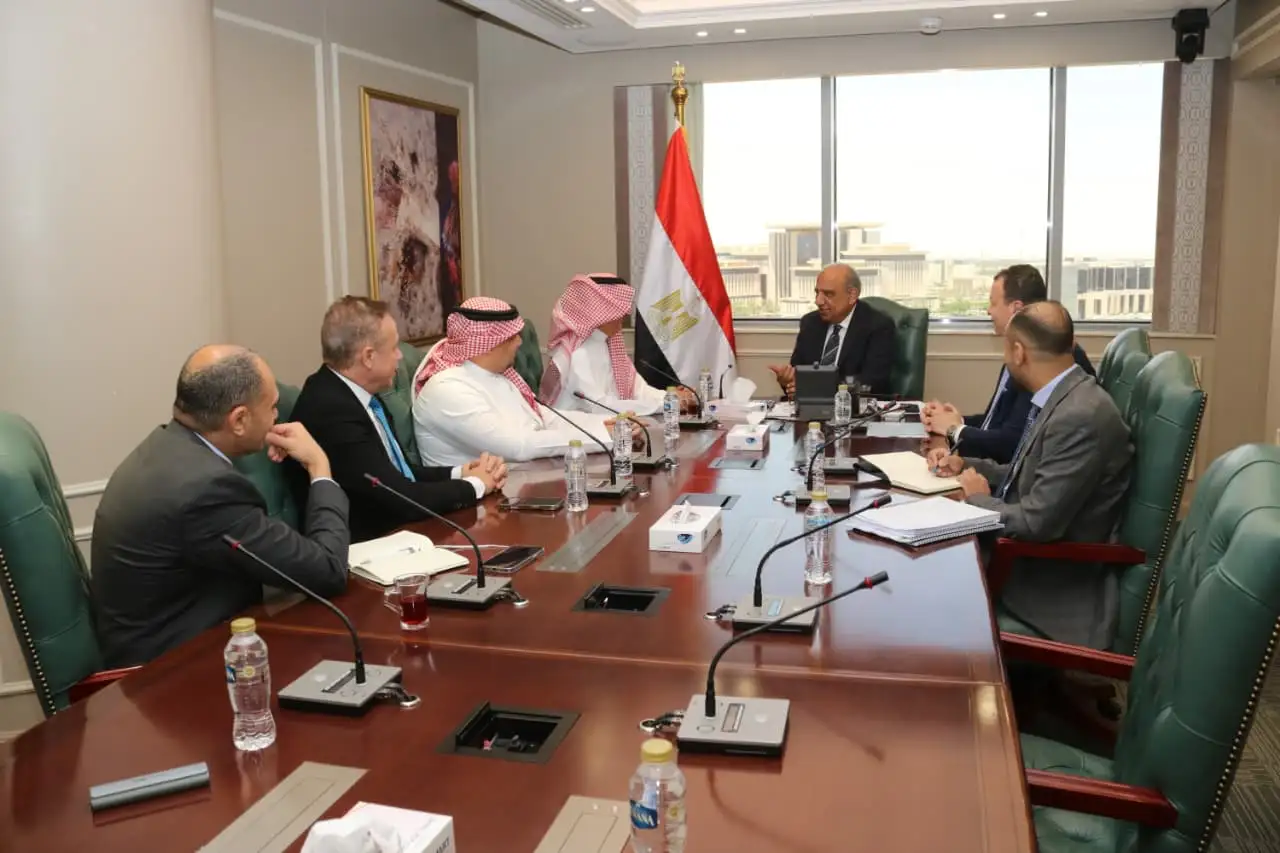 ''وزير الكهرباء'' يبحث مع شركة ''أكوا باور'' السعودية أوجه التعاون والعمل المشترك، ومتابعة مجريات تنفيذ مشروعات الطاقات المتجددة التي تقوم عليها الشركة