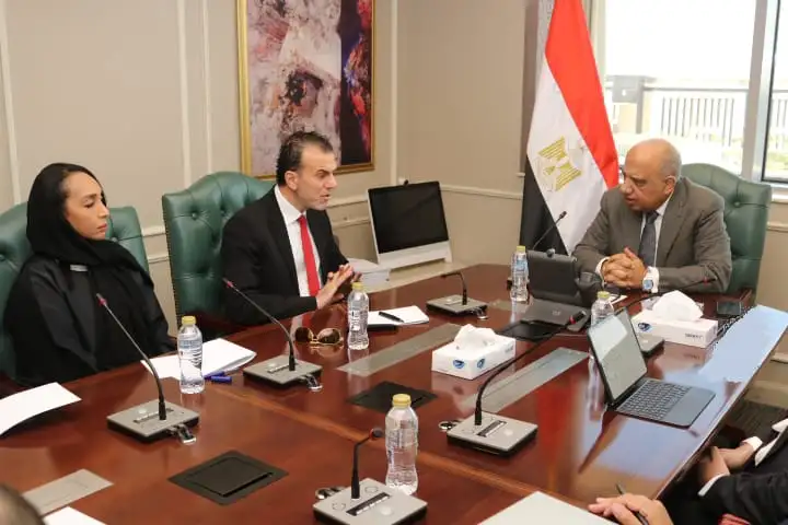 ''وزير الكهرباء'' يبحث مع 