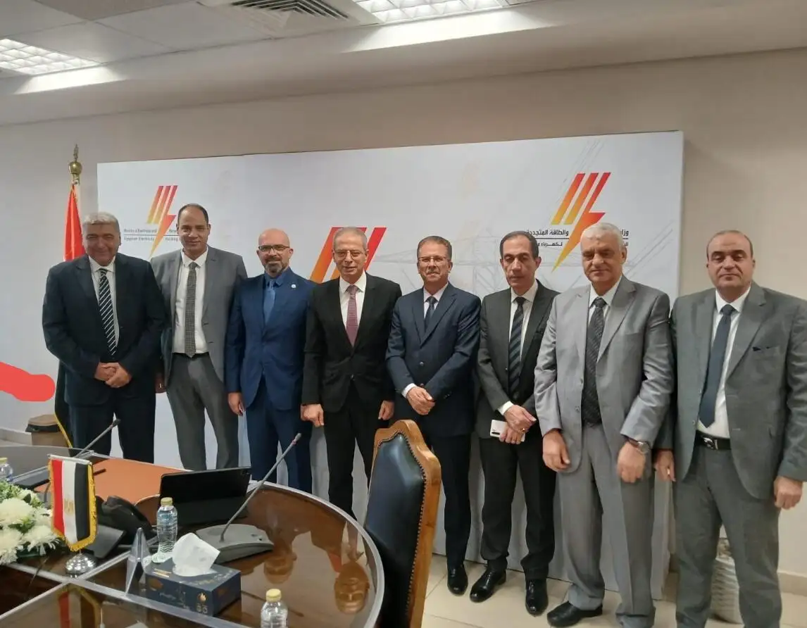 إشادة وتقدير بانجازات 