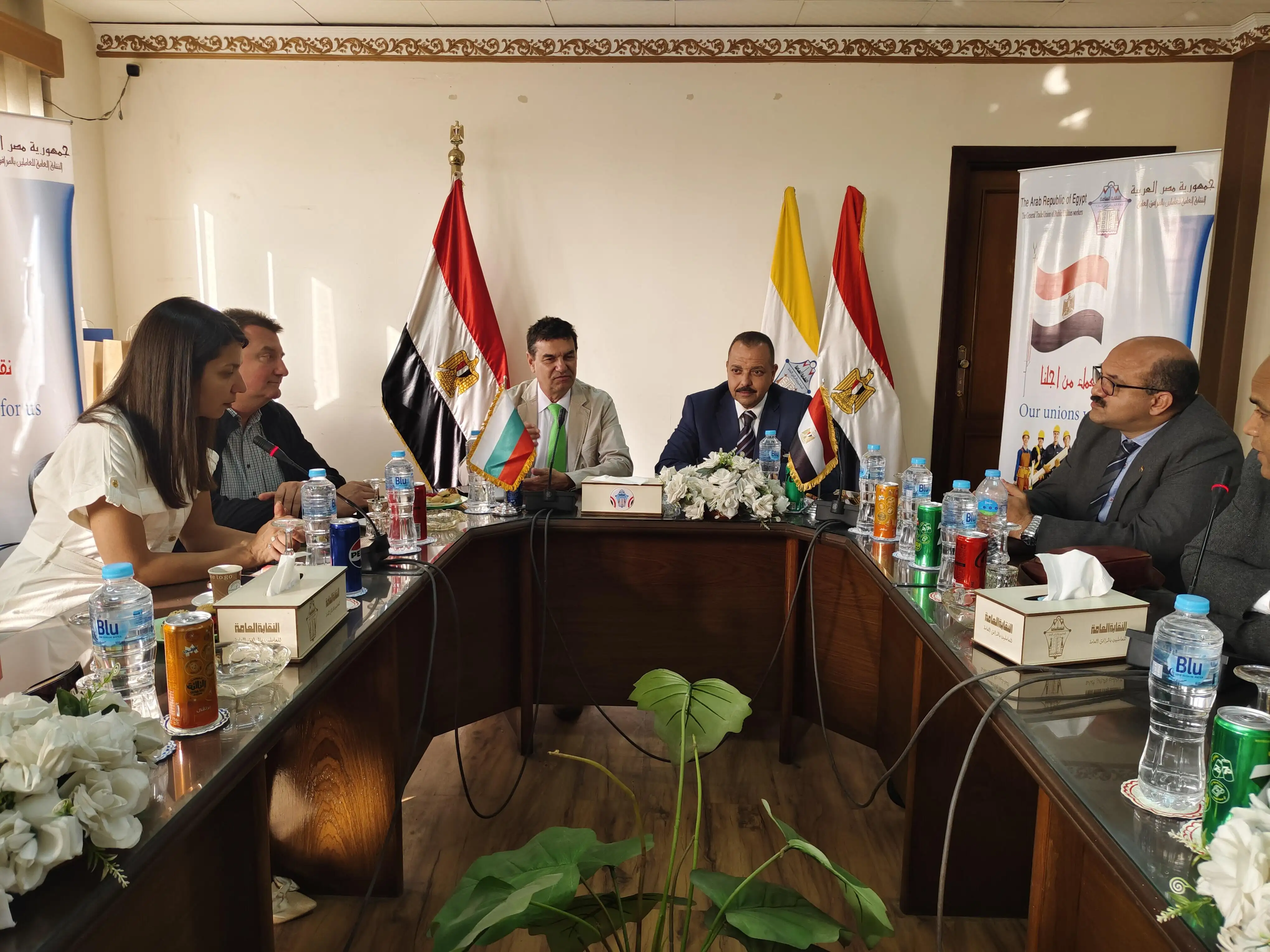 'رئيس العامة للمرافق' يعقد ورشة عمل حول 'دور المنظمات النقابية في المفاوضات الجماعية' بمشاركة ممثل 'وزارة العمل' و وفد 'نقابة عمال بلغاريا'