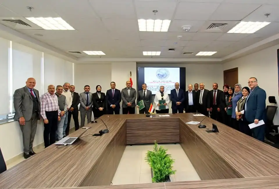 'نقل الكهرباء' توقع عقداً مع تحالف 'جيزة باور و مؤسسة' لنقل الطاقة المولدة من مجمع الخلايا الشمسية في بنبان إلى الشبكة القومية
