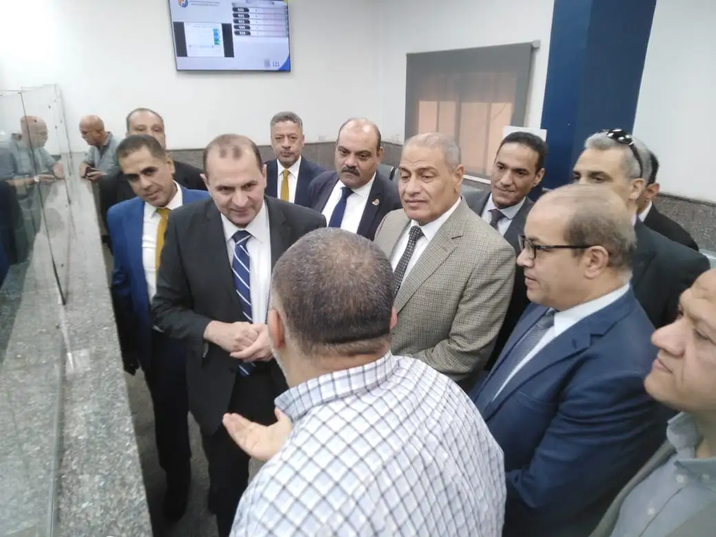 في أول زيارة له بعد تجديد الثقة 