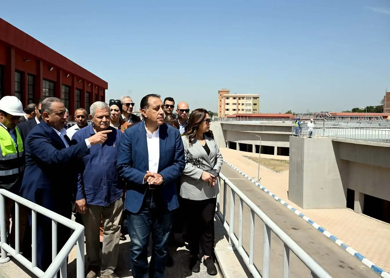 'رئيس الوزراء' يتفقد محطة مياه المرشحة الملاحية الجديدة بطنطا