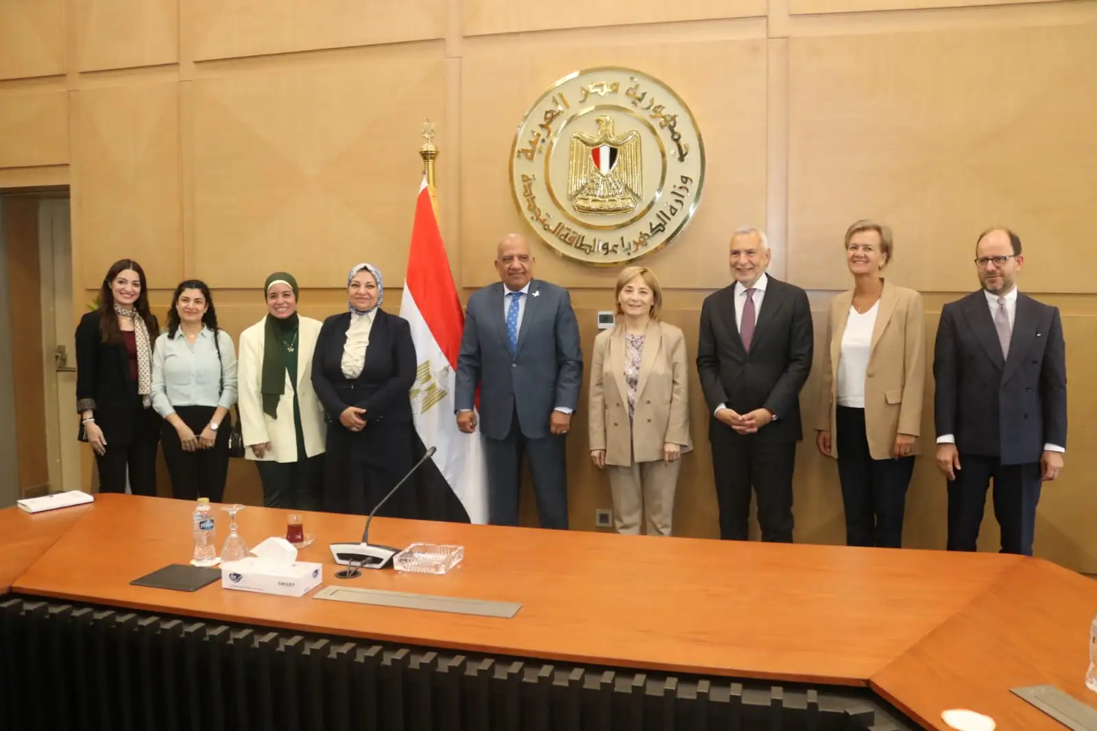 'وزير الكهرباء' يبحث مع وفدا بنك الاستثمار والاتحاد الأوروبيين سبل دعم الشراكة وتعزيز التعاون والعمل المشترك