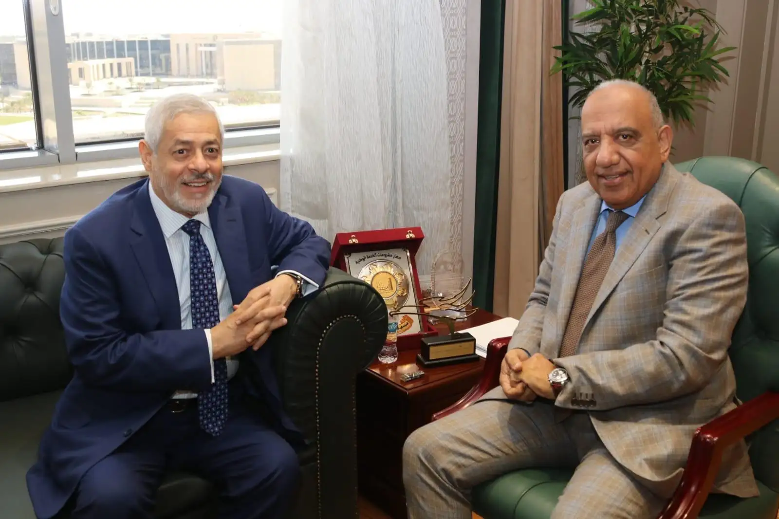 'وزير الكهرباء' يبحث مع شركة 