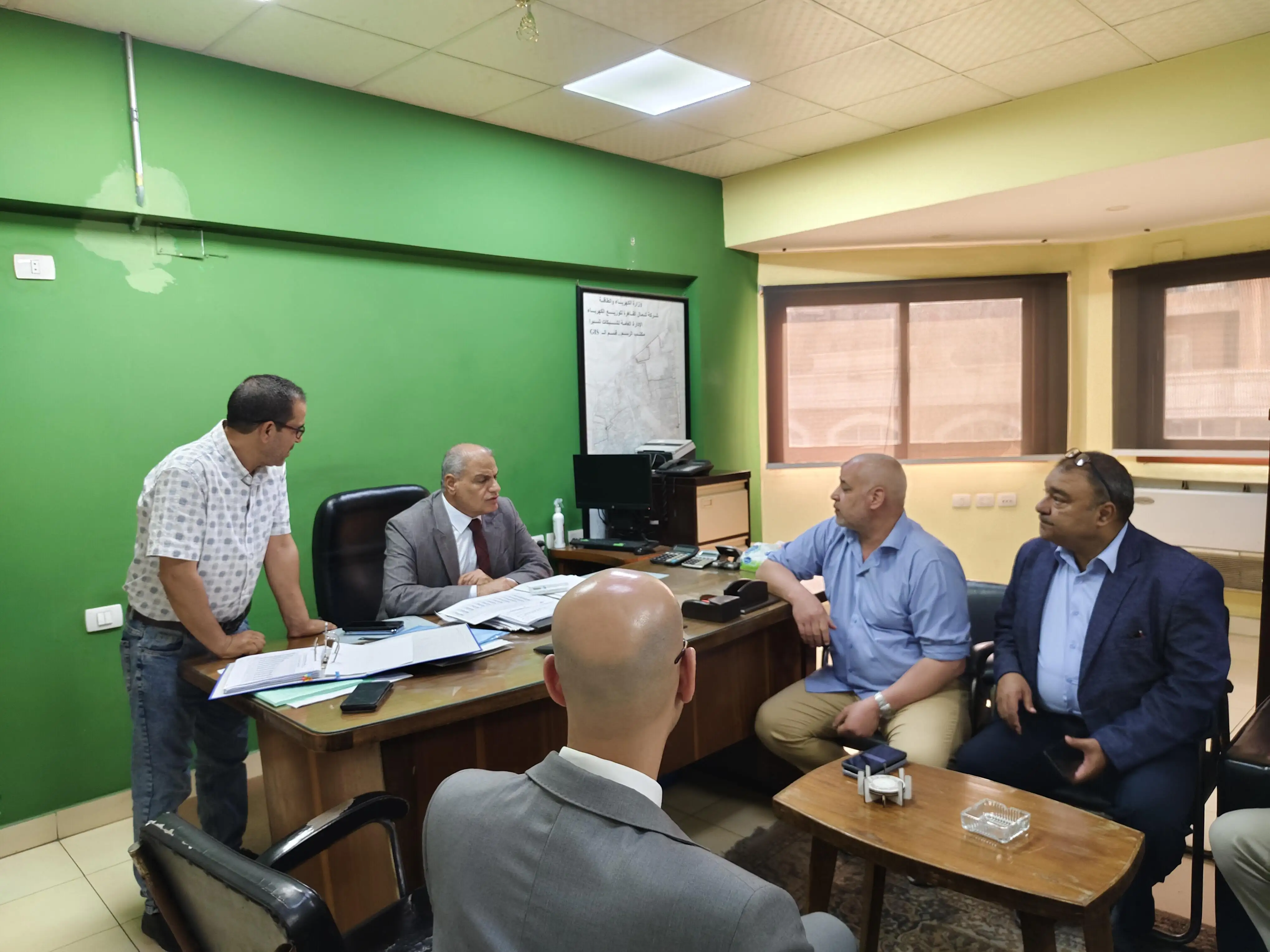 الفقد والتحصيل أبرز النقاط الهامة في اجتماع 'رئيس كهرباء شمال القاهرة' عقب جولته الميدانية بشبكات وايرادات شبرا 