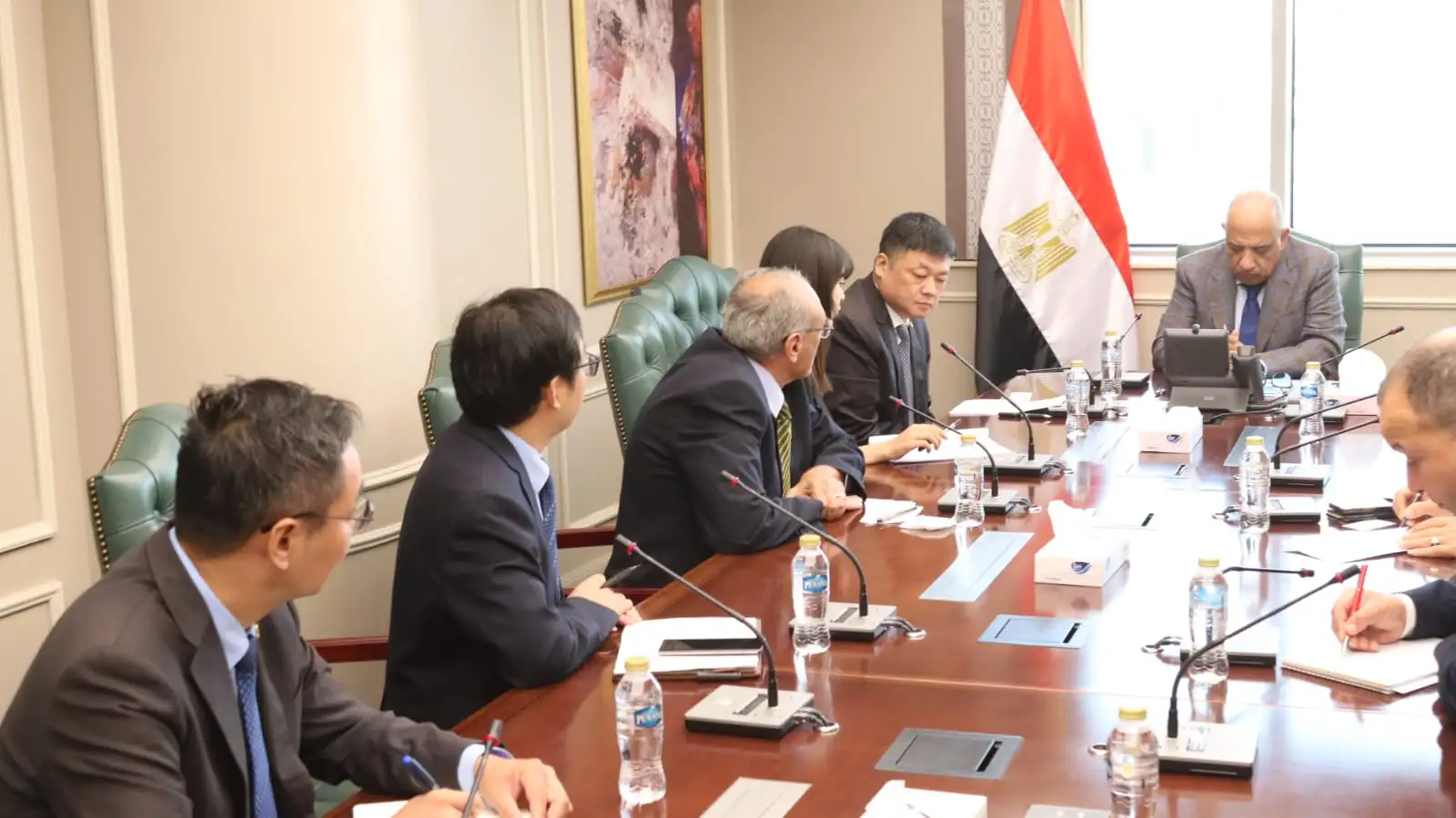 'وزير الكهرباء' يبحث مع شركة تشاينا انيرجى China Energy