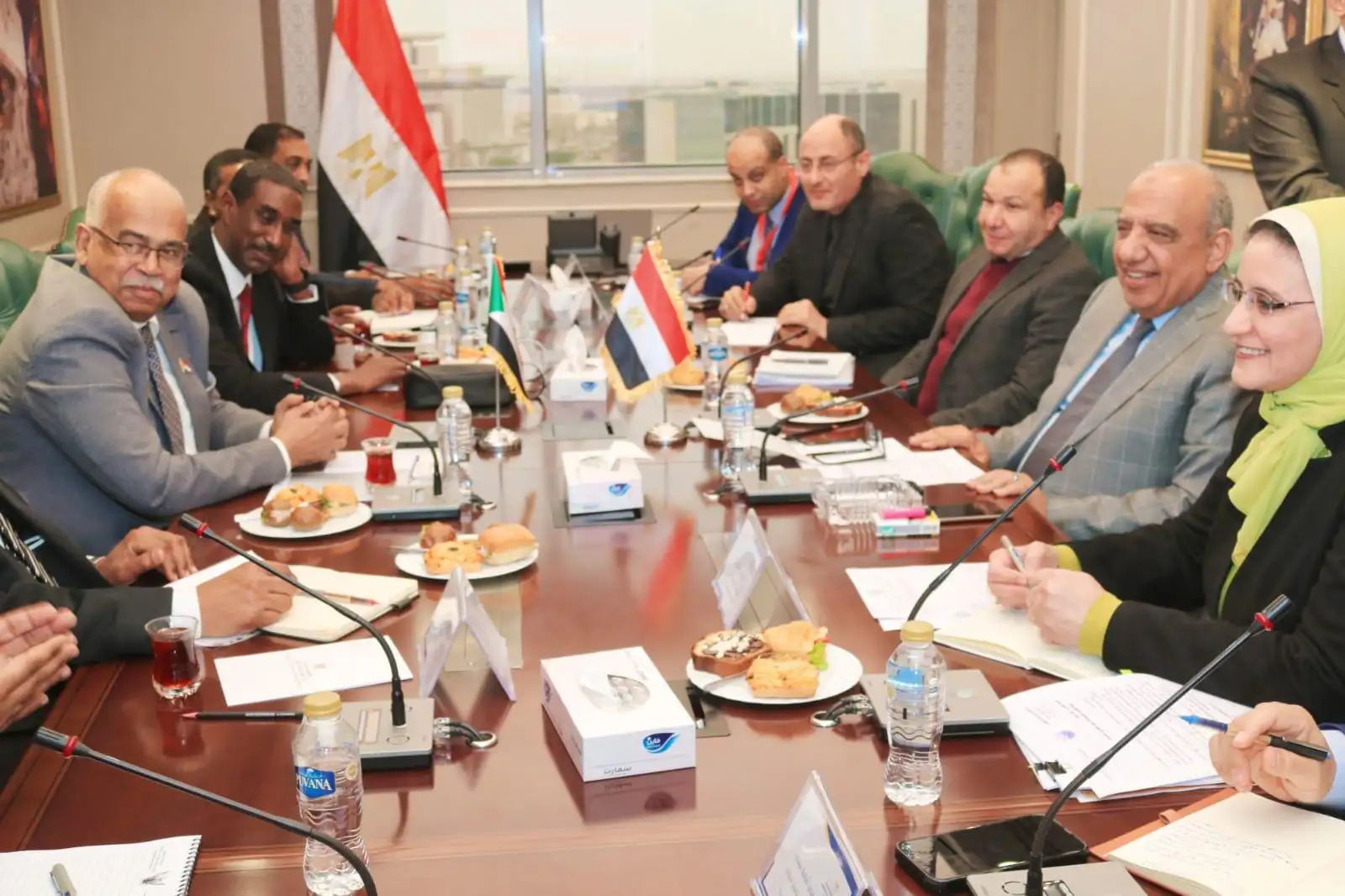 ''وزير الكهرباء'' يبحث مع ''وزير النفط والطاقة السوداني'' سبل دعم وتعزيز الشراكة والتعاون والعمل المشترك فى مجالات الكهرباء والطاقات المتجددة والتدريب وأعادة بناء وتأهيل الشبكات